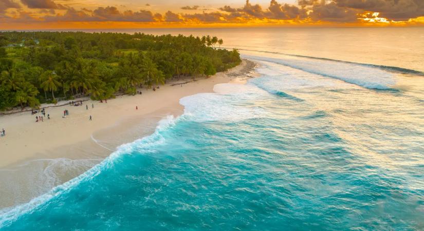 Szupertájfun tarolta le a turistaparadicsomot – nagy a pánik