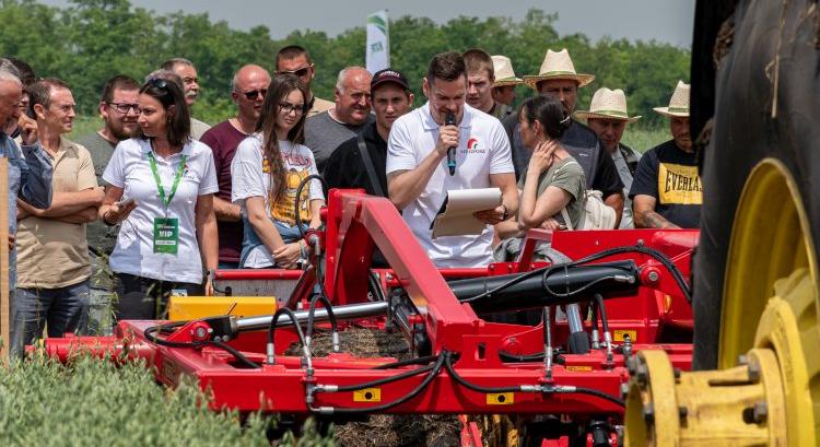 A Szántóföldi Napok hozhat lendületet a gépes cégeknek