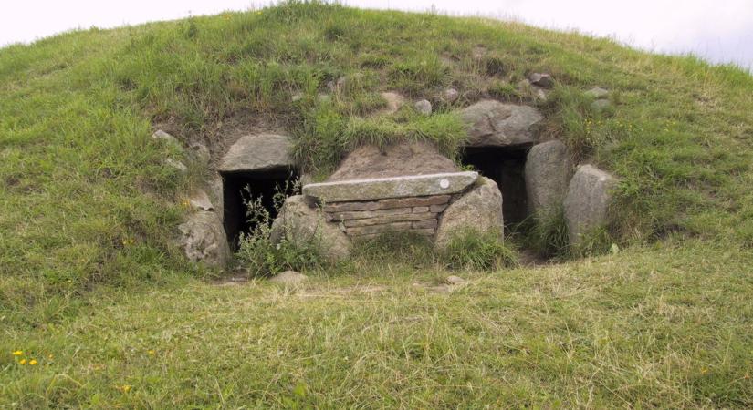 Miért hagytak fel hirtelen a neolitikus emberek a hatalmas kősírok építésével?