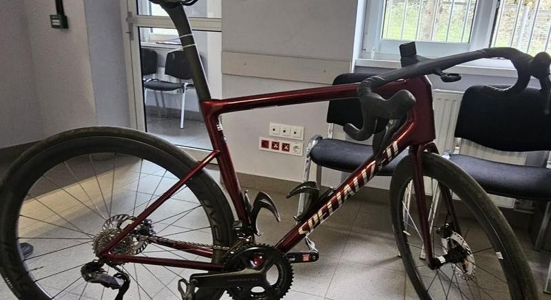 Elkpeszt sztori Lengyelorszgbl, a kerkprtolvaj egyszer csak a meznyben tallta magt