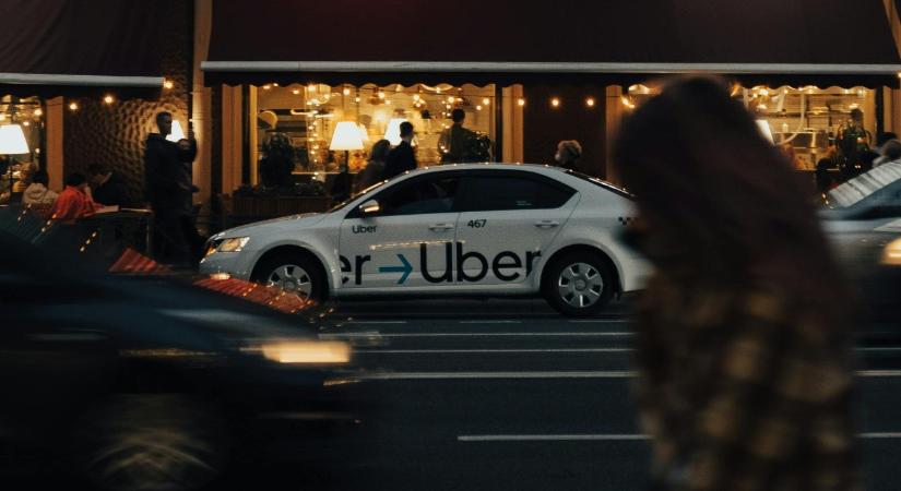 Megkezdheti robotaxi-forradalmát az Uber