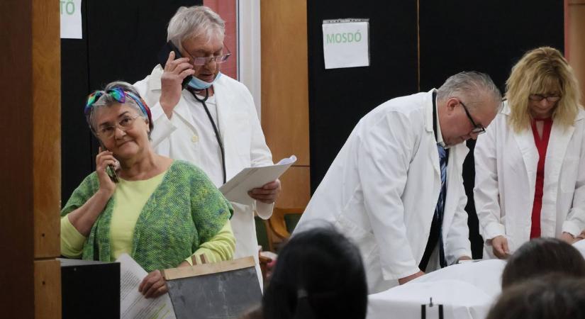 Az előadás után a közönséggel tárgyalták ki a darabot (fotók)