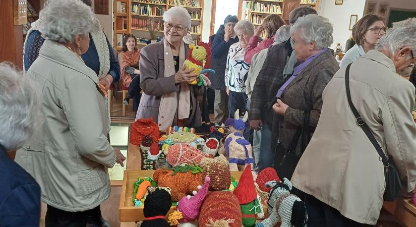 Nem csak hasznos, de közösségformáló tevékenység is, amit a Derűs Alkony szívvel-lélekkel csinál