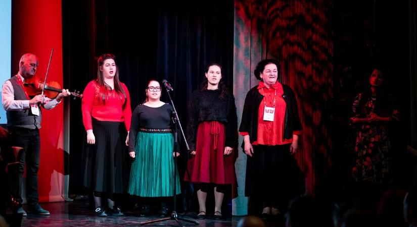Hagyomány és közösségi élmény egy helyen – kiválóan szerepelt a Nyíregyházi Egyetem énekegyüttese
