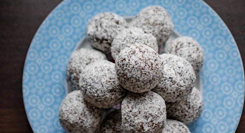 Banános édesség 3 hozzávalóból: sütés nélkül, pofonegyszerűen