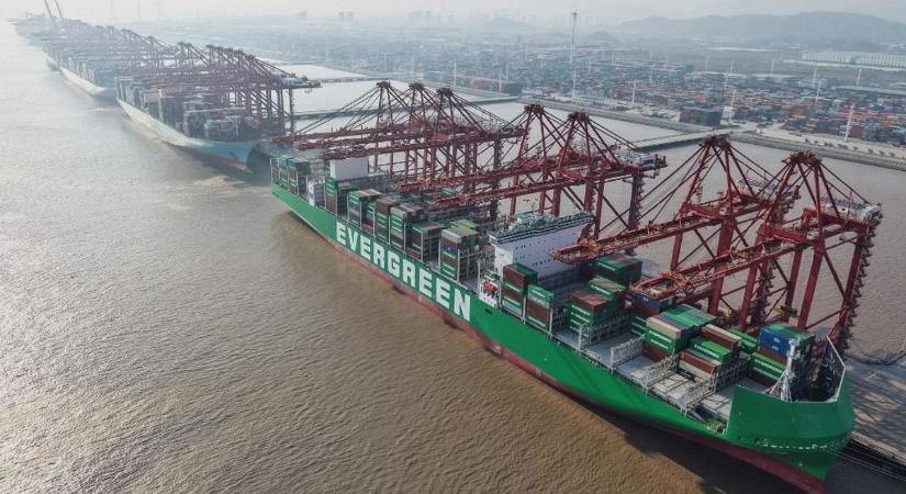 Ilyen nincs, a Hormuzi-blokád miatt senki nem figyelt: Kína is lezárt egy kritikus tengeri szorost – pattanásig feszült a helyzet