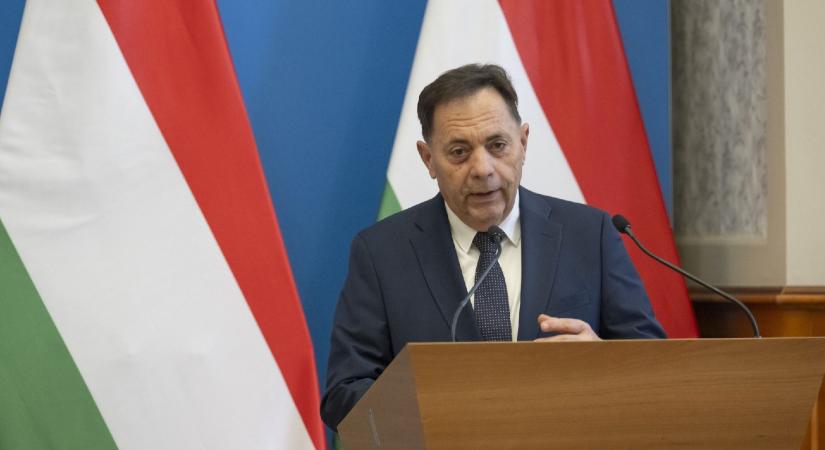 Pócs János szerint a Fideszben csak Orbán Viktor tud főnixmadárként felemelkedni