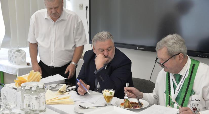 Kötött tészta leves, cigánypecsenye, rákóczi túrós – ilyen volt az ízek csatája Fehérgyarmaton! (fotókkal)