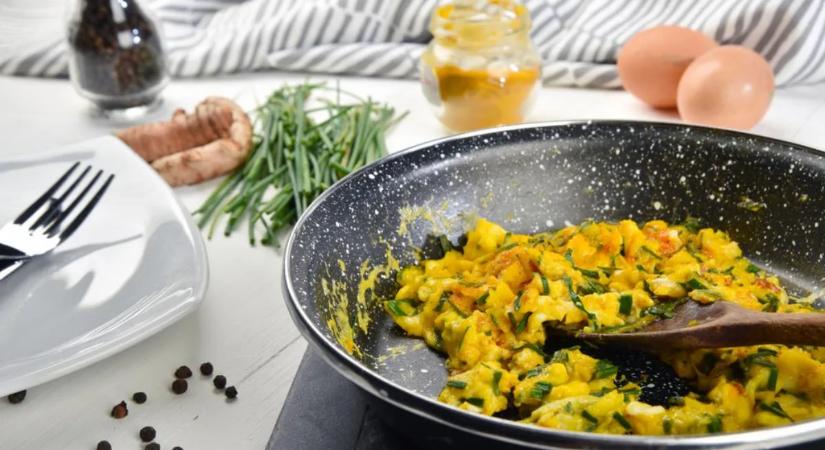 Aranyló és ízletes lesz a rántotta ettől a fűszertől