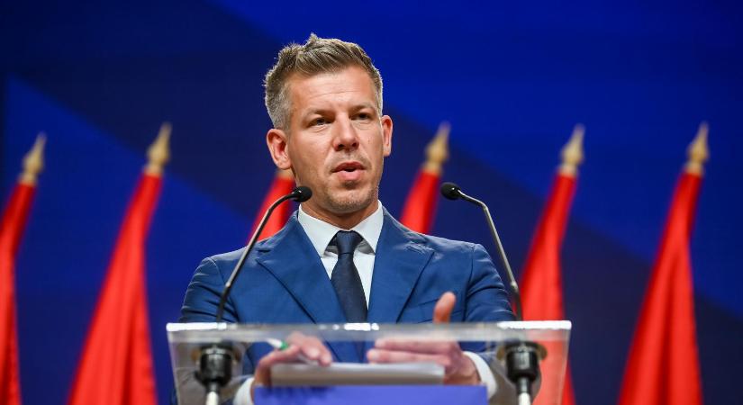 Magyar Péter bejelentette, hogy nem költözik a Karmelita kolostorba, máshol lesz a miniszterelnöki irodája