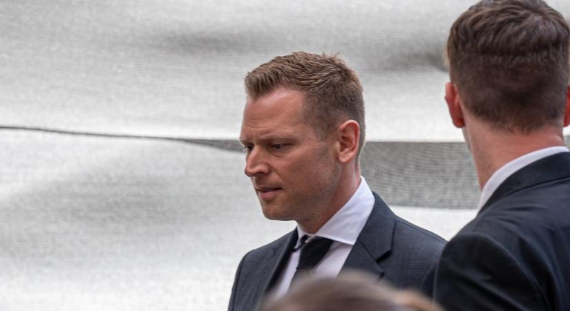 Microsoft-botrány: Tiborcz István testvére volt a bírálóbizottság elnöke