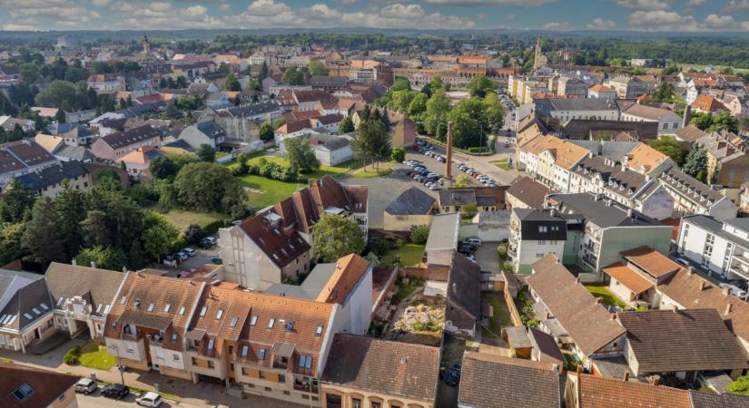 Példátlan lépésre szánták el magukat a hazai városvezetők: sokan megtagadták a befizetést az államkasszába