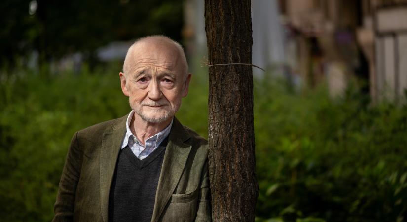 „El kell mondanom, hogy így is lehet élni” – így tanított a másság elfogadására Nádasdy Ádám