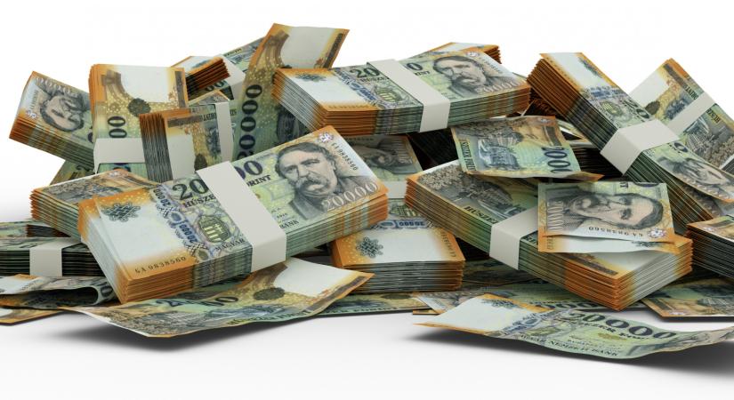 Százmilliárdos ügyek a távozó kormány körül: három gyanús esetre figyelt fel a Tisza Párt kancellárja