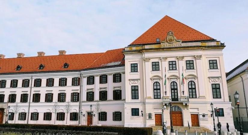 Magyar Péter nem kér a Karmelitából