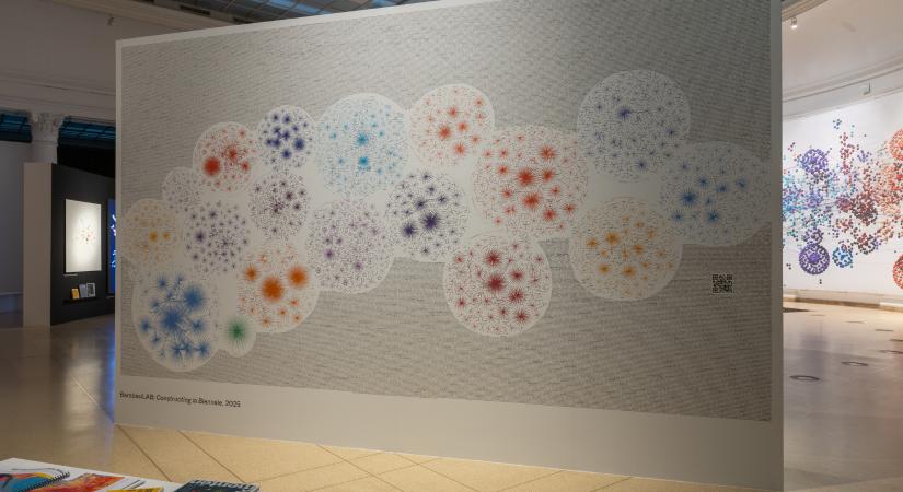 Algoritmusesztétika vagy kortárs festészet? – Barabási Albert-László hálózatai a Műcsarnokban