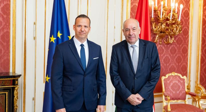Toroczkai László a nagyváradi premontrei-ügyről is egyeztetett Sulyok Tamással a Sándor-palotában