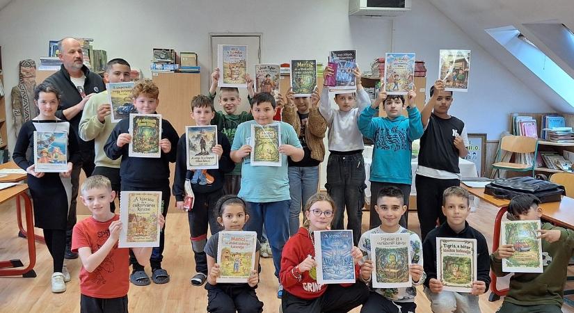 Saját digitális mesekönyvet készítettek a mindszentgodisai alsós diákok