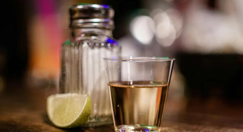 Berúgva esett el egy hajó utasa, hatalmas kártérítést kapott