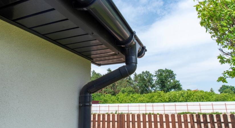 Vigyázz! Büntetés jár, ha így vezeted el az esővizet!