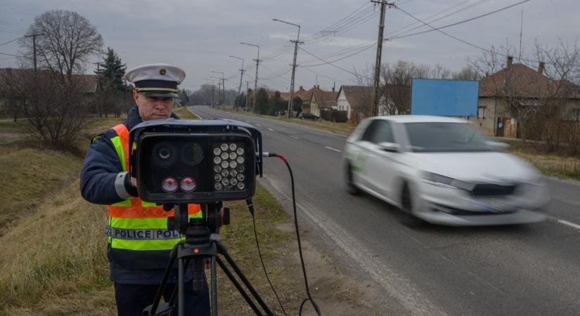 Egy nap alatt több mint ezer helyszínen vadásztak a rendőrök