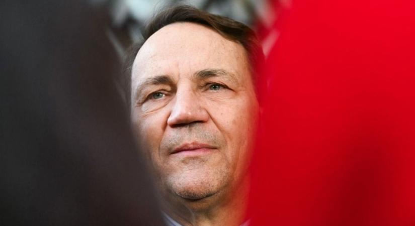 Olyat mondott a lengyel külügyminiszter az új magyar kormányról, hogy Oroszországban és Ukrajnában is csak pislognak