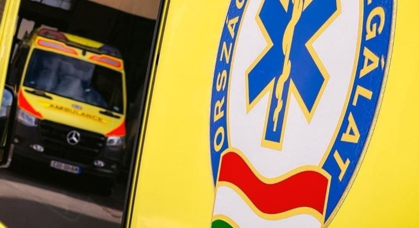 Kiderült, ki sérült meg a 81-es főúti balesetben, itt a mentősök válasza