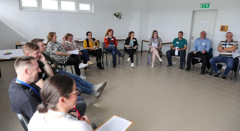 Dolgozói képzéseket tartanak a győri GYHG-nál - fotók