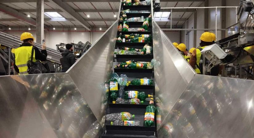 Egyelőre nem lesz visszaváltható sem a tejtermékek csomagolása, sem az ötliteres PET-palacok