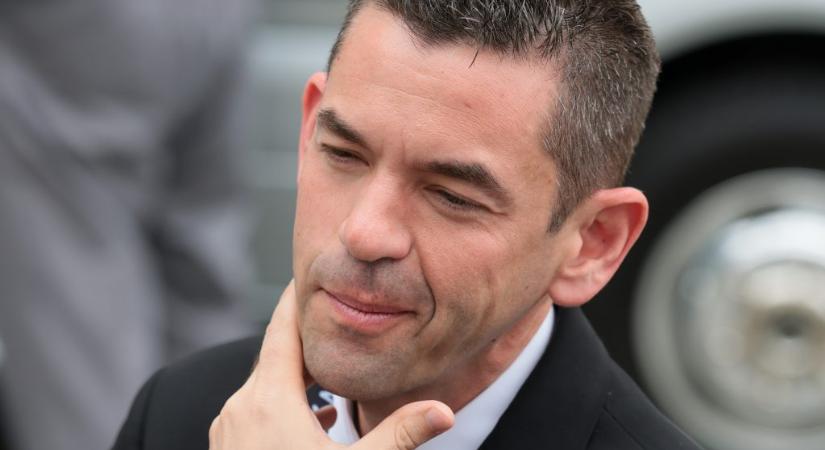 A NASA igazgatója válaszolt a kislánynak, aki azt kéri: a Pluto legyen újra bolygó