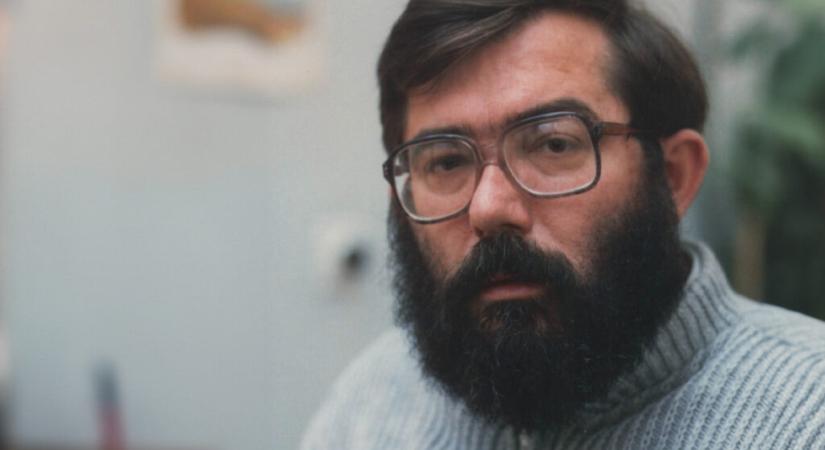 Kiállítással tisztelegnek Baka István költő emléke előtt Csíkszeredában