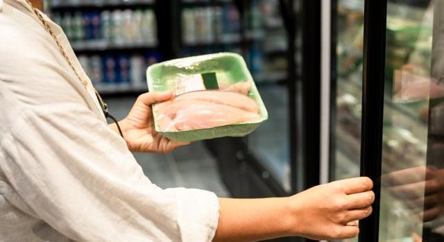 Mindenkit érintő változás jön a SZÉP-kártyáknál: napokon belül kevesebb terméket vehetsz velük