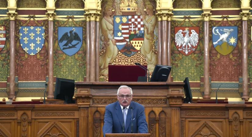 Magyar Péter hétfőn találkozik Hernádi Zsolttal, elvárásokkal fogadja a Mol elnök-vezérigazgatóját