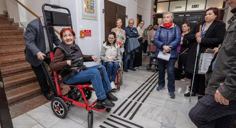 Egyedülálló szolgáltatást indítanának Székesfehérváron a mozgáskorlátozottak számára (galéria)