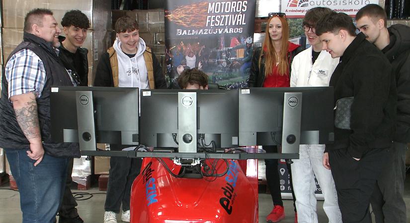 „Döbbenetesen nehéz megfelelő szakembert találni” – hangzott el a debreceni Logisztikai Fesztiválon