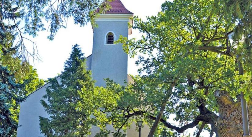 Fejlesztések Héderváron: parkok, játszótér és kerékpárút is megújult