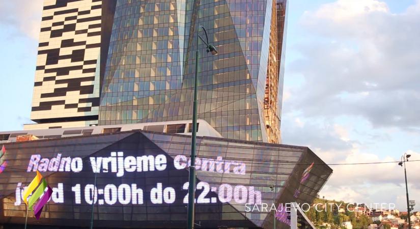 Azonnal ki kellett üríteni a bevásárlóközpontokat: távirányítású pokolgépekkel fenyegetőznek az egyik bosnyák elnök életére törő szélsőségesek