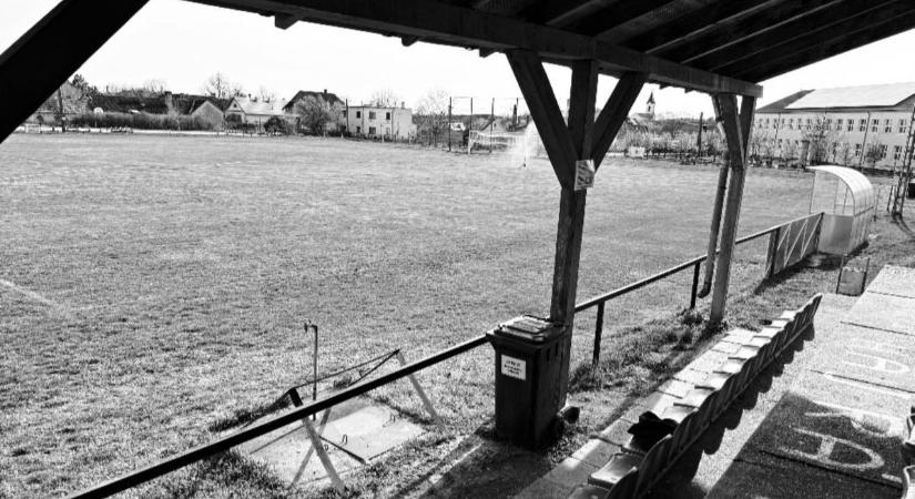 Fájdalmas bejelentés, nem folytatja tovább a bajnokságot a csapat