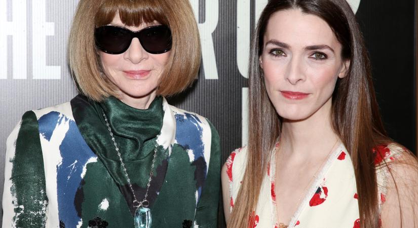 Különleges és ritka fotón pózol Anna Wintour és lánya, Bee Carrozzini! Micsoda páros!