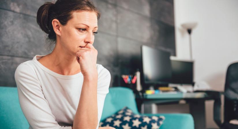 Puffadás, fáradtság, rosszkedv – nem rák, más ijesztő kór állt a nő tünetei mögött