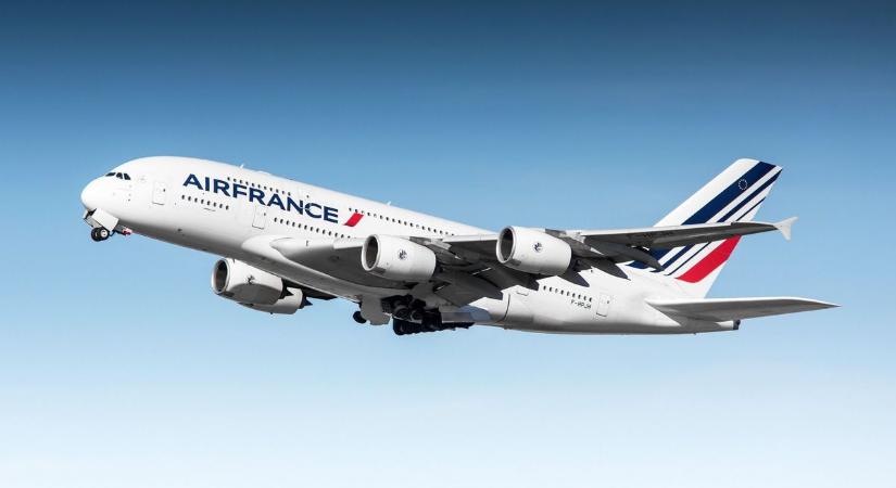 Durván drágulnak a repülőjegyek Európában az energiaválság miatt