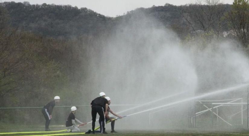 Tűzoltóverseny Csókakőn: hihetetlen időkkel dőlt el a győzelem, amit senki sem várt (galéria)