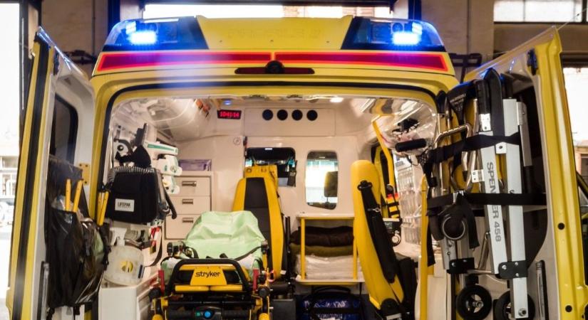 Drámai percek Szabolcsban: a házuk előtt, a mentők segítségével jött világra a kis Kamilla