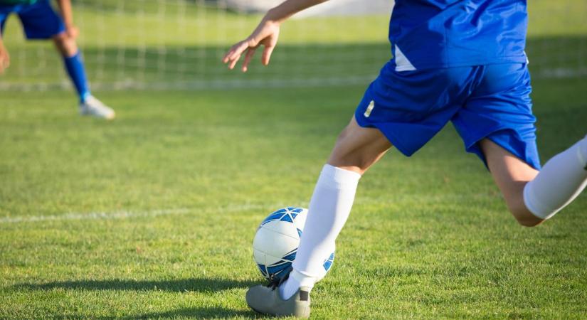 Maratoni labdarúgás éjszakai meccsekkel, bárki benevezhet rá a Bakonyban, mutatjuk a programot