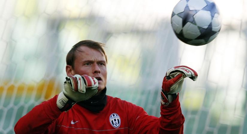 Autóbalesetben meghalt az Arsenallal bajnok osztrák kapus