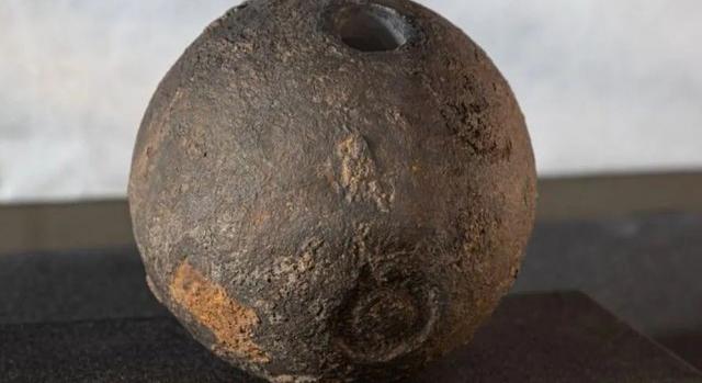 Egy több mint kétszáz éves, érintetlen aknavető-gránátot találtak Angliában