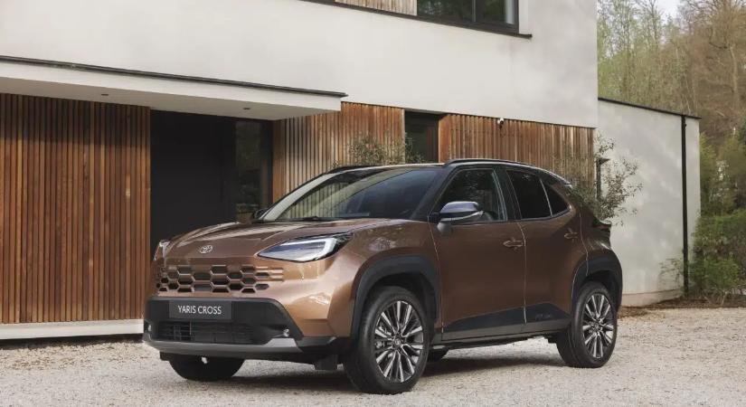 Frissült a magyarok kedvenc Toyotája! Íme az új Yaris Cross!