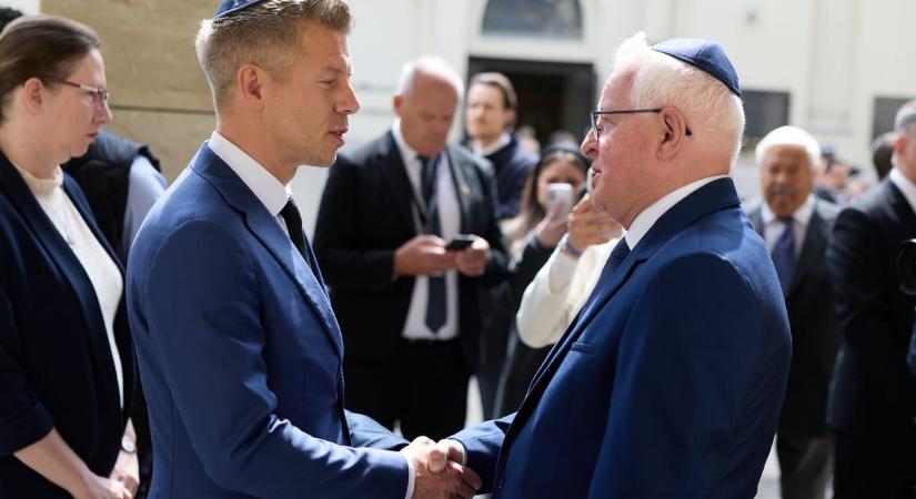 Magyar Péter is részt vett a Mazsihisz holokauszt-megemlékezésén