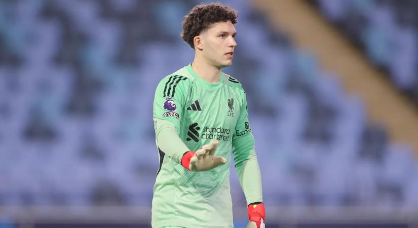 Spanyol sztárcsapat vinné a Liverpool magyar kapusát