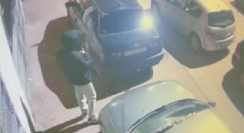 Sokkoló felvételt osztott meg a rendőrség: Keresik a debreceni tolvajt